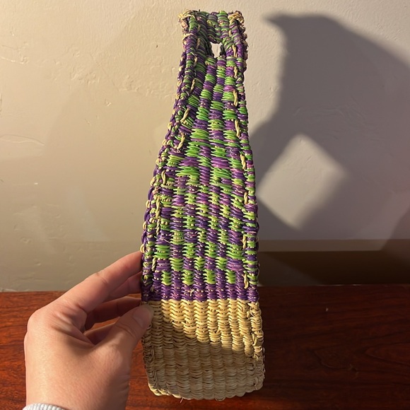 Nena and Co Half Moon Ghana Hand Crafted Bag - Picture 7 of 10